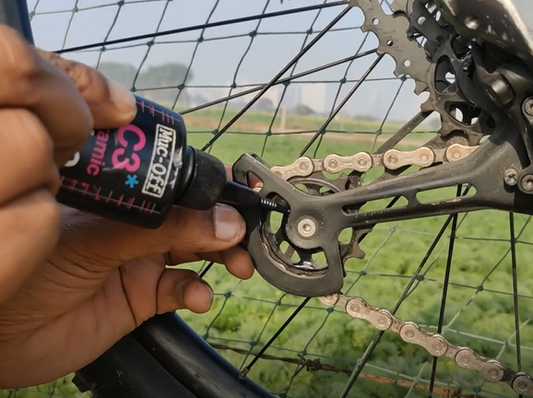 How to Maintain Your Hybrid Bike and Mountain Bike with Cycle Chain Lube